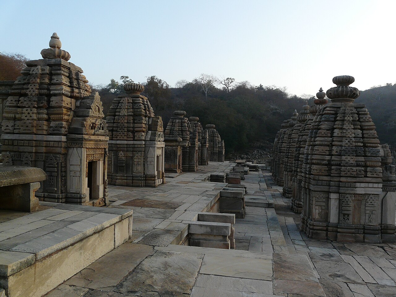 Badaura Ancient Shiva Temple, Karera