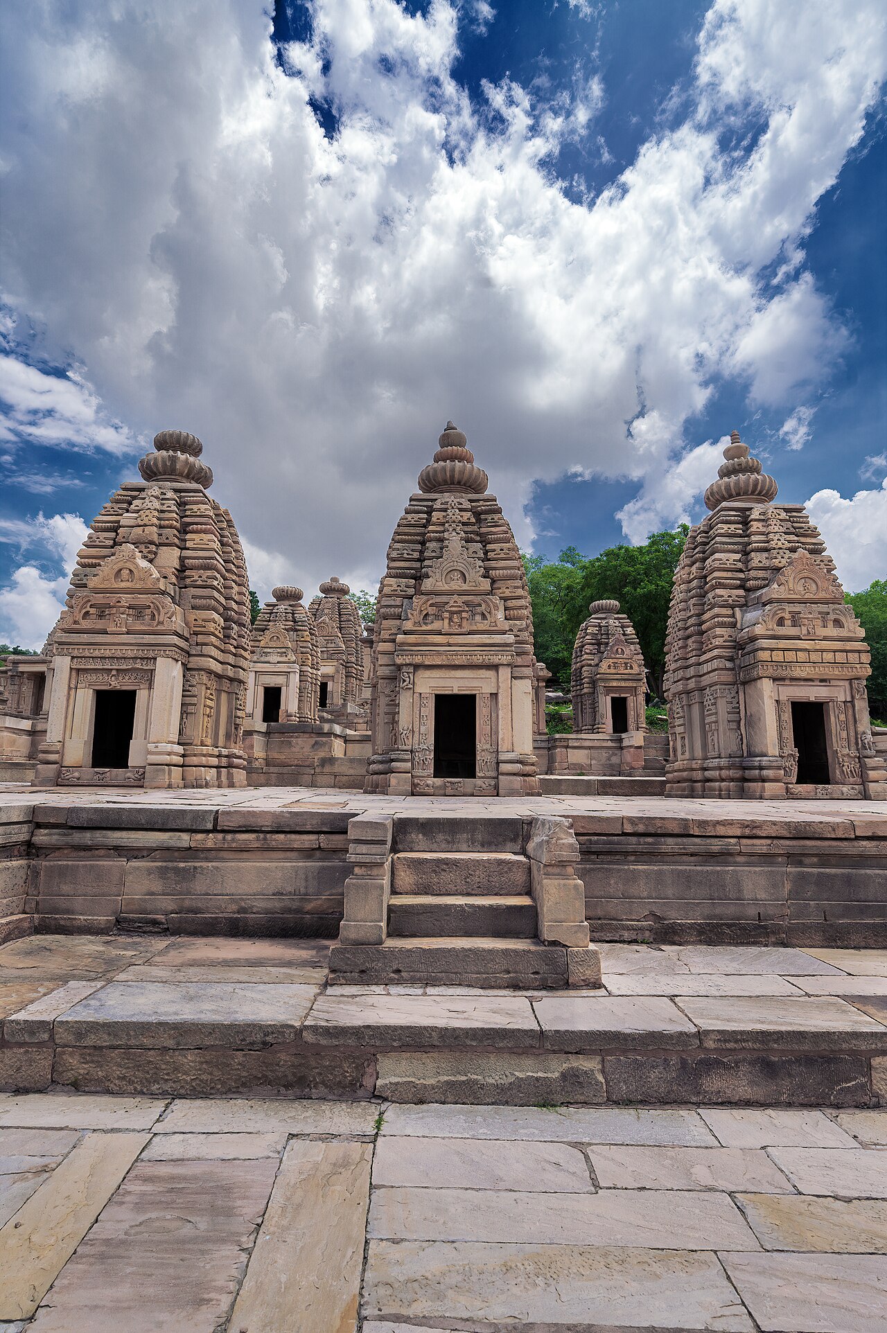 बड़ौरा प्राचीन शिव मंदिर, करेरा