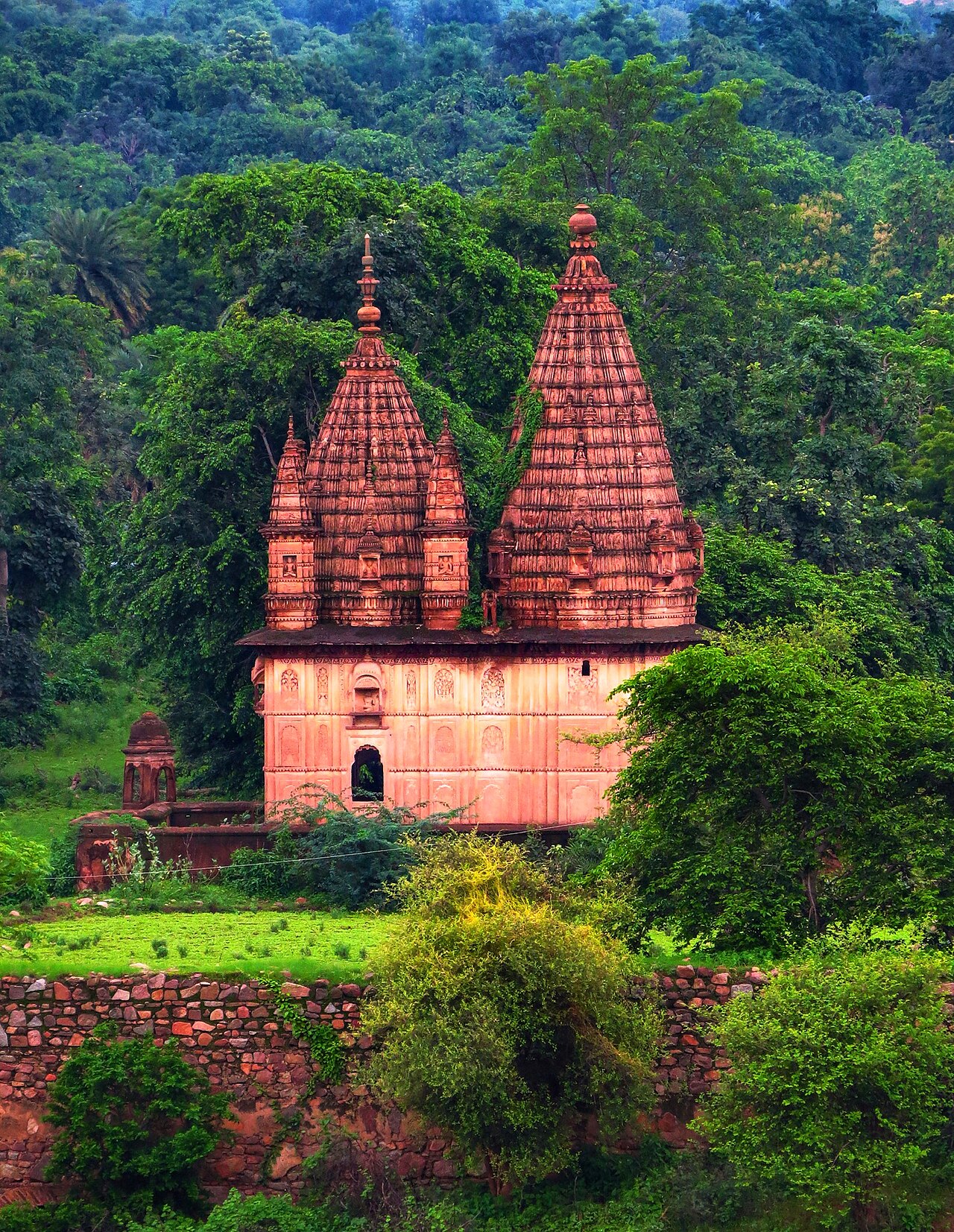 बसई हनुमान मंदिर, पिछोर अंचल