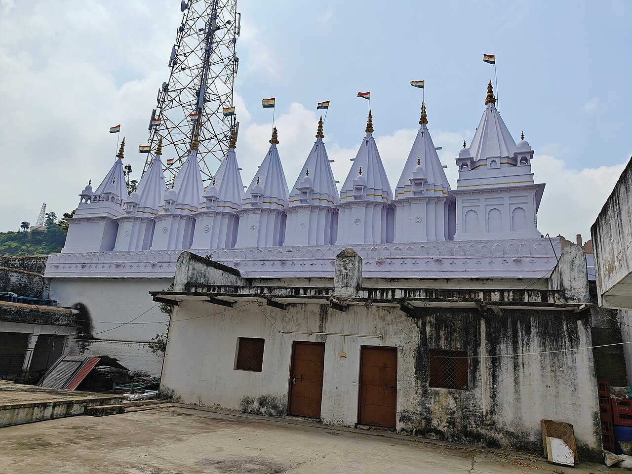 Historic Border Shiva Math, Pichhore Sector