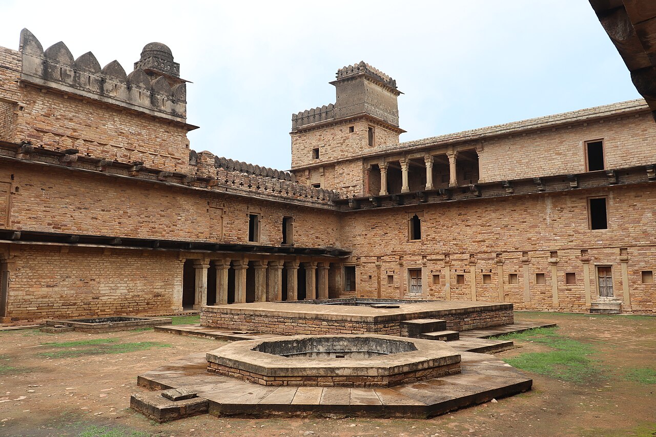 देवरी पाषाण मंदिर अवशेष, पिछोर अंचल