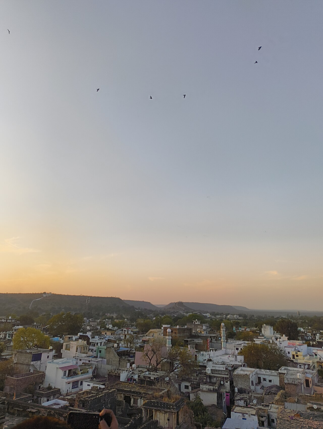 Dholagarh Plateau & Fort Ruins