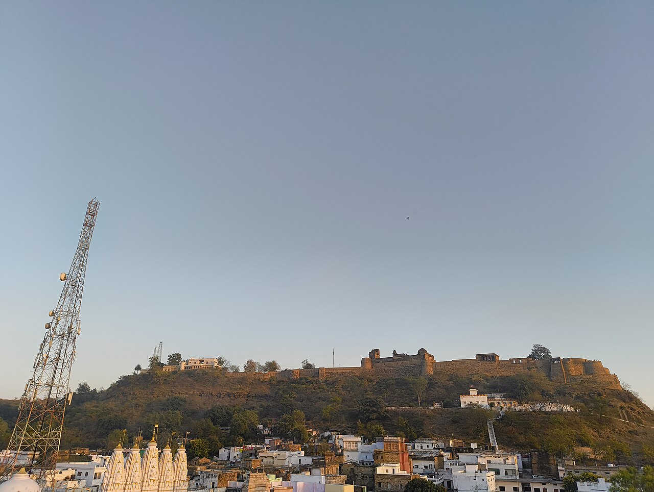 धोलागढ़ पठार एवं गढ़ी अवशेष