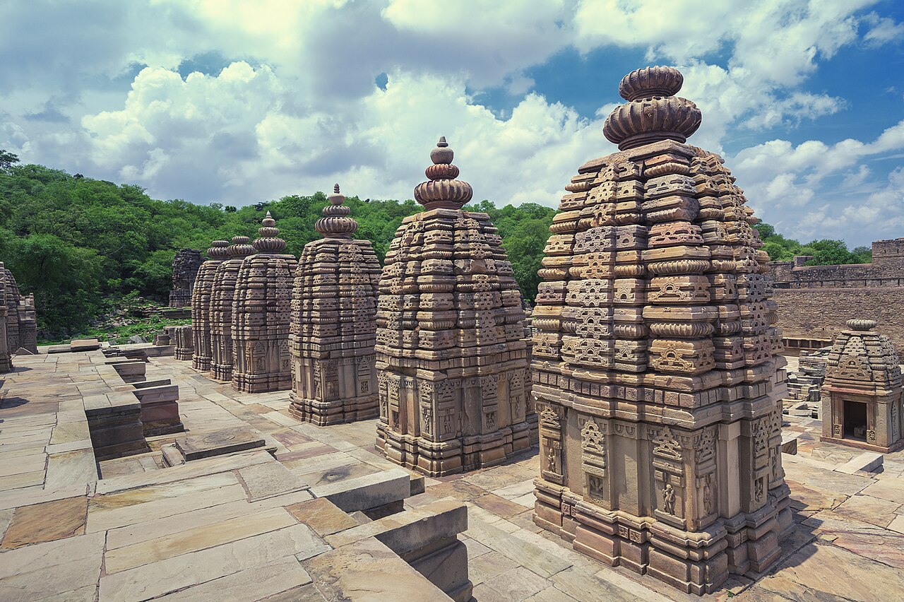 श्री केदारेश्वर महादेव मंदिर, पोहरी