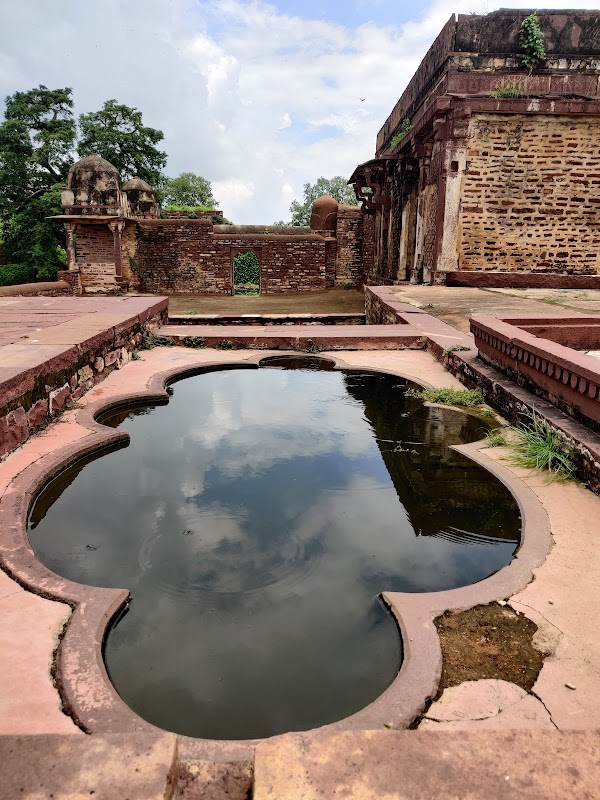 Khaniyadhana Royal Palace & Fortified Complex (Former Bundela State)