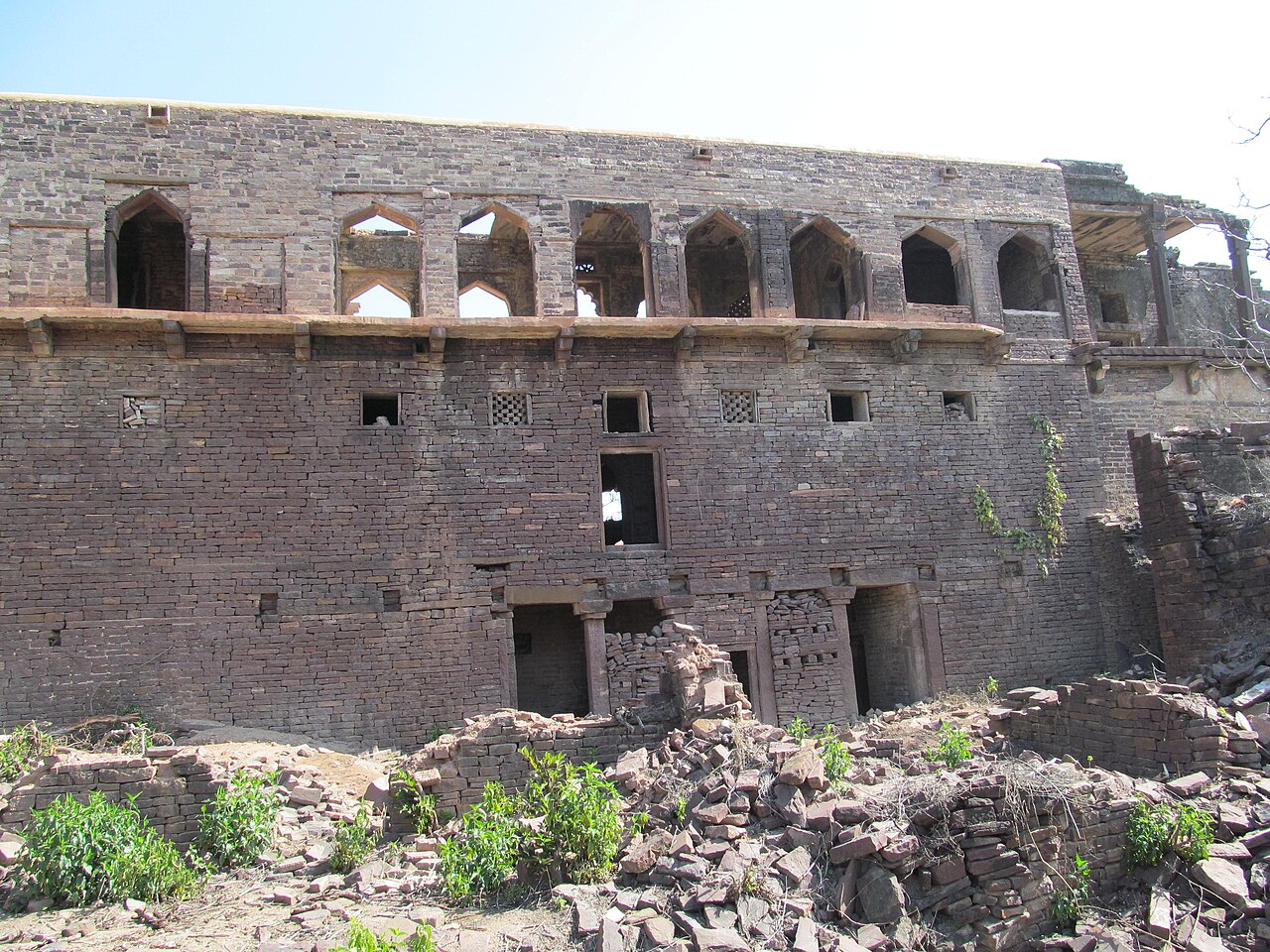 मकरध्वज मंदिर, नरवर