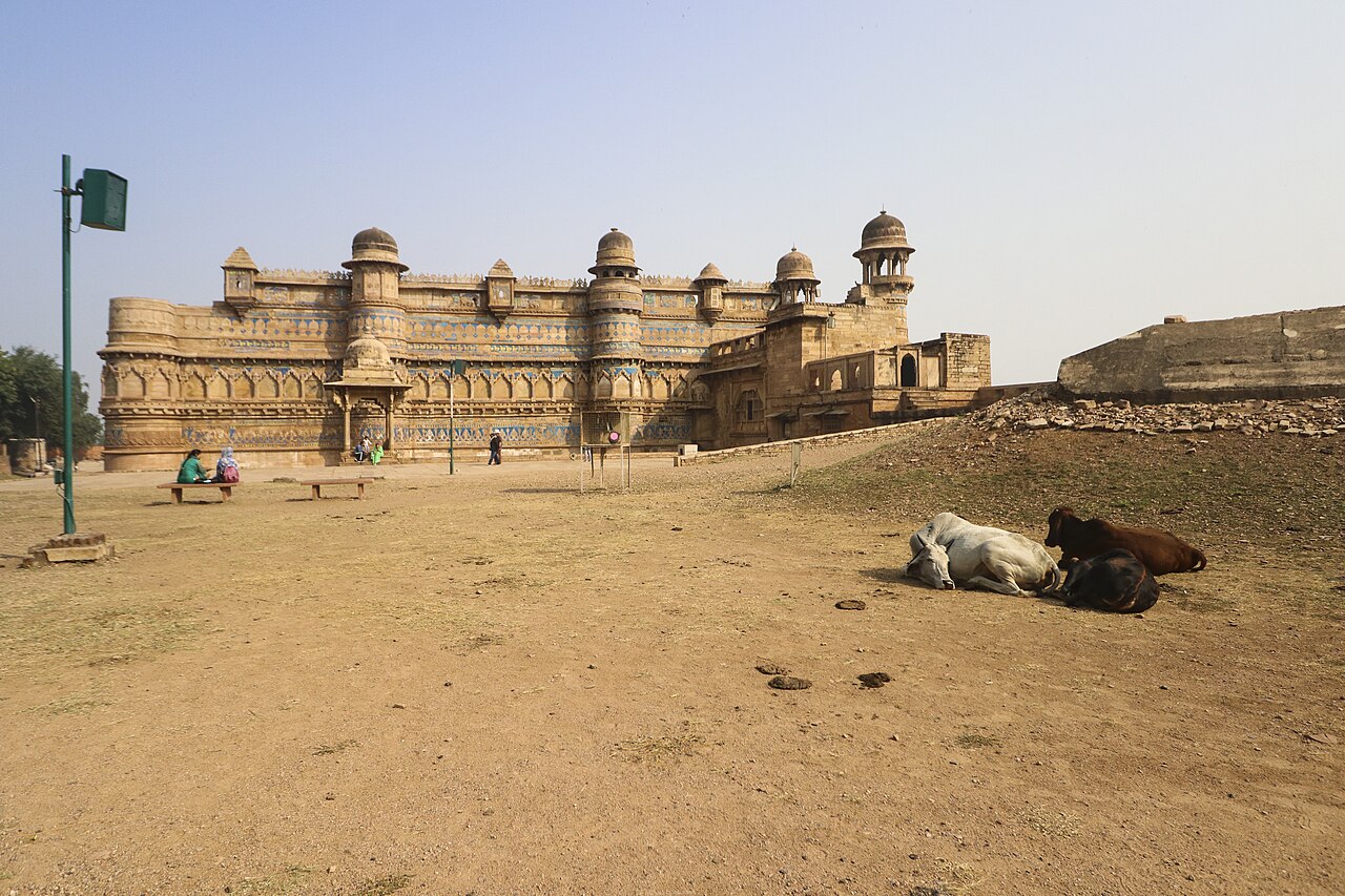 Mukut Bihari Mandir, Pichhore