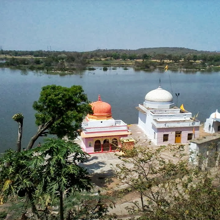 पिछोर दुर्ग एवं राजमहल (बुंदेला-सिंधिया विरासत)
