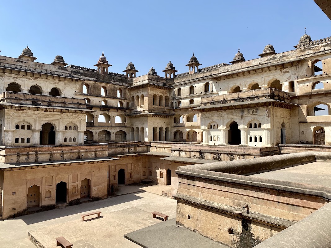 पिछोर दुर्ग एवं राजमहल (बुंदेला-सिंधिया विरासत)