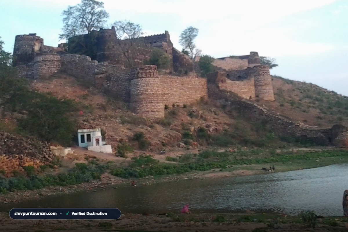 पिछोर दुर्ग एवं राजमहल (बुंदेला-सिंधिया विरासत)