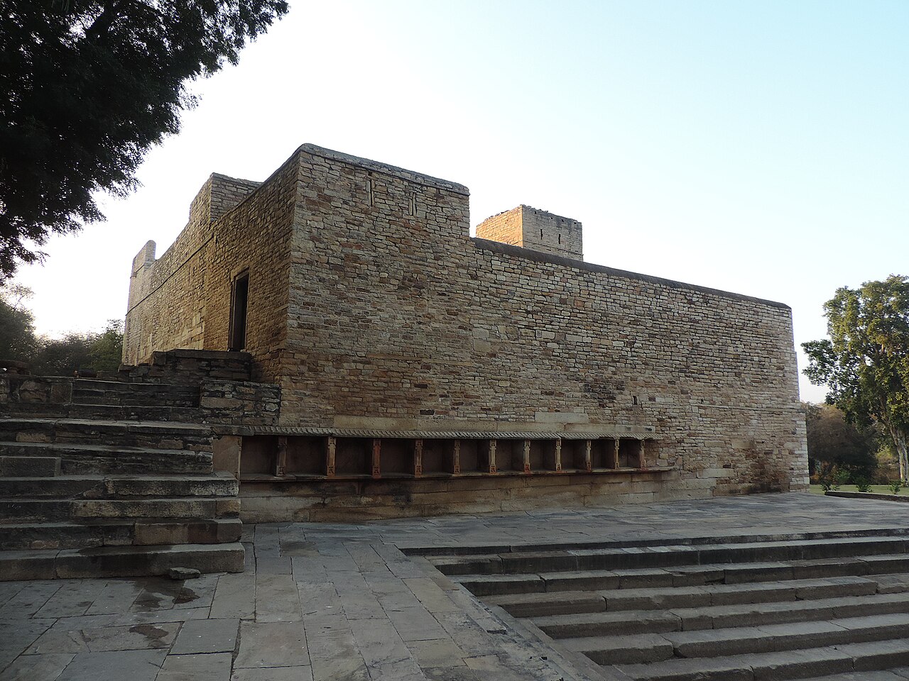 Rannod Chaurasia Shiva Temple