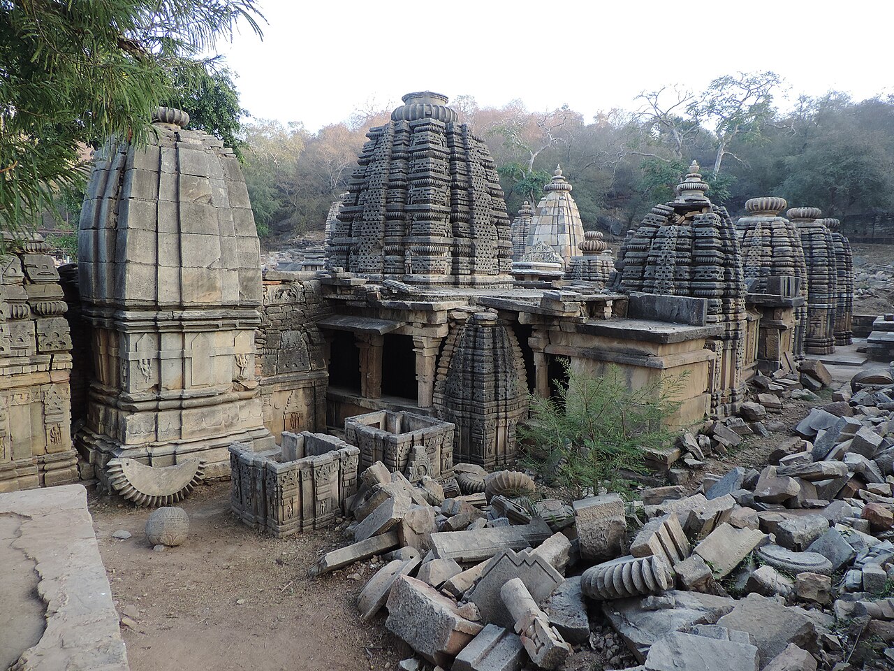 टपकेश्वर महादेव मंदिर, पिछोर