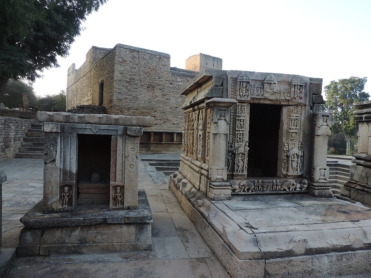 Vankhandeshwar Mahadev Temple (Hilltop Forest Shrine)